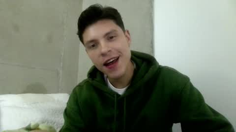 82tomas online show from May 2026 12:49:01 AM