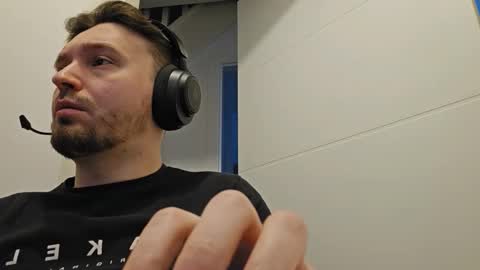 8inchdude93 online show from January 2026 09:46:02 AM