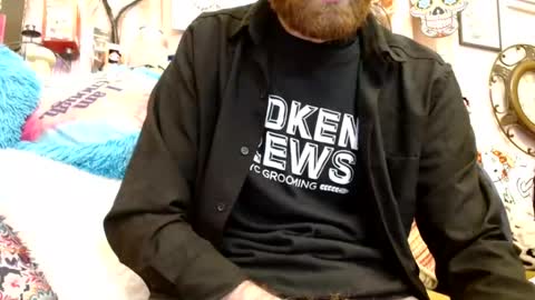 Snapshot of 90210screamer chatting on November 2025 01:33:02 PM 90210screamer online show from November 2025 01:33:02 PM