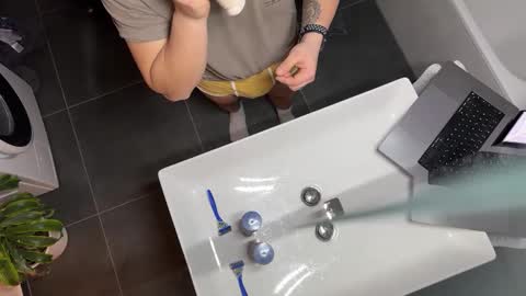 Patrick online show from January 2025 03:54:02 AM