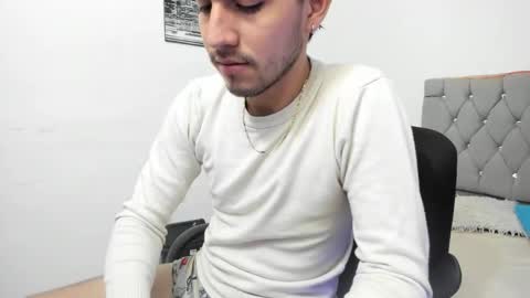 Snapshot of _1dereck chatting on February 2026 02:04:02 PM DERECK online show from February 2026 02:04:02 PM