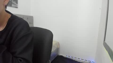 Snapshot of _1dereck chatting on March 2026 09:33:02 AM DERECK online show from March 2026 09:33:02 AM