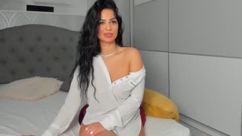 Adelle online show from March 2025 05:08:02 PM