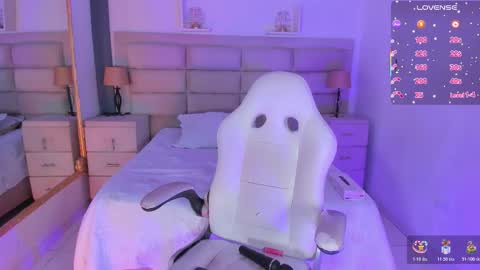 Snapshot of _agathaargent chatting on December 2025 08:58:01 PM Agatha online show from December 2025 08:58:01 PM