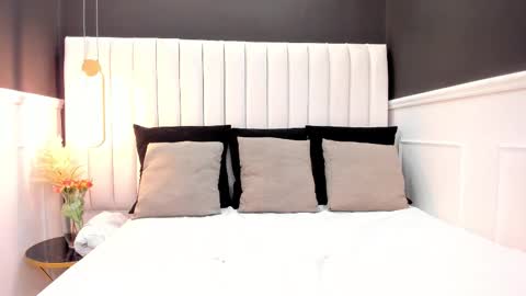 _aleja_foxx_ online show from November 2025 06:01:02 PM