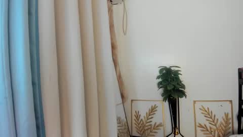  Alexa14 online show from December 2025 02:03:01 PM