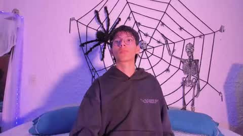 Snapshot of _alexandersawyer_ chatting on October 2025 04:32:01 AM Alexander online show from October 2025 04:32:01 AM