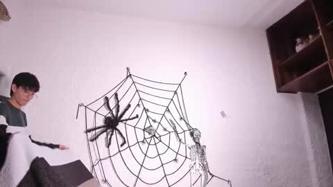 Snapshot of _alexandersawyer_ chatting on October 2025 12:33:02 AM Alexander online show from October 2025 12:33:02 AM