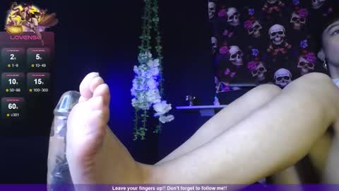 Snapshot of _alhanna chatting on November 2025 10:08:02 PM Alhanna online show from November 2025 10:08:02 PM