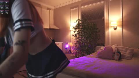 Snapshot of _alice_meyss_ chatting on November 2025 10:03:01 AM _alice_meyss_ online show from November 2025 10:03:01 AM