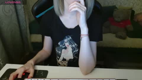 Snapshot of _alicecullen_ chatting on November 2025 02:55:02 PM AliceCullen online show from November 2025 02:55:02 PM