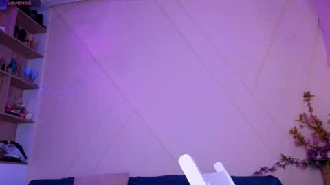 Snapshot of _alleyesonme chatting on October 2025 02:14:02 PM Mia online show from October 2025 02:14:02 PM