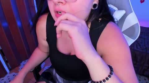 Alisa online show from March 2026 07:47:01 PM