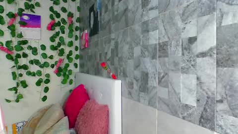 Snapshot of _amy_rojas_ chatting on June 2026 04:29:02 AM ask me online show from June 2026 04:29:02 AM