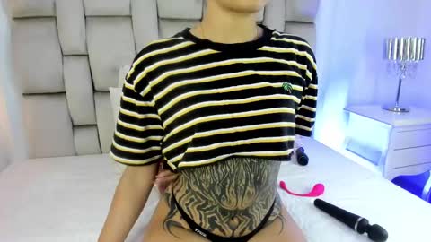 Angel Azul online show from March 2025 11:51:01 AM