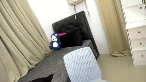 Snapshot of _angela69_ chatting on November 2025 07:14:01 PM angela online show from November 2025 07:14:01 PM