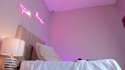 ngela  online show from February 2025 11:55:02 AM