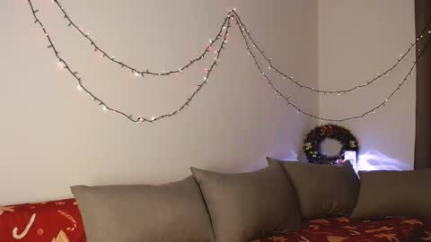 Anna online show from December 2024 06:33:01 PM