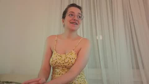 Snapshot of _annieone chatting on December 2025 06:25:02 PM Anna online show from December 2025 06:25:02 PM