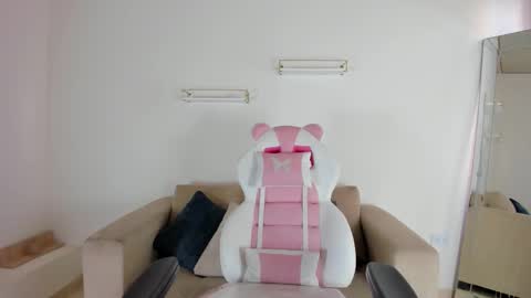 Snapshot of _april_smith_ chatting on October 2025 12:27:01 PM online show from October 2025 12:27:01 PM