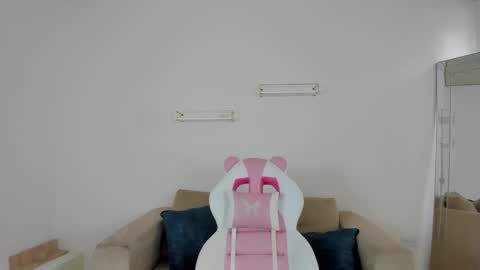 Snapshot of _april_smith_ chatting on October 2025 12:18:02 PM online show from October 2025 12:18:02 PM