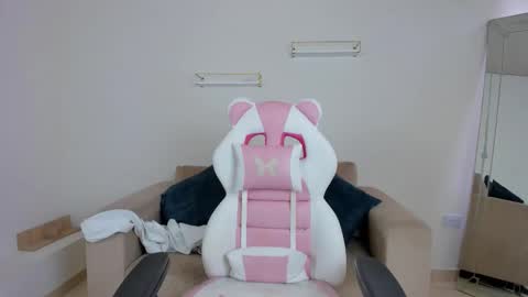 Snapshot of _april_smith_ chatting on November 2025 12:15:02 PM online show from November 2025 12:15:02 PM