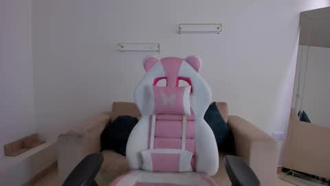 Snapshot of _april_smith_ chatting on November 2025 02:46:01 PM online show from November 2025 02:46:01 PM