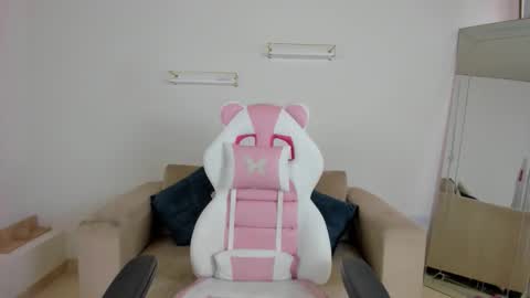 Snapshot of _april_smith_ chatting on November 2025 12:27:02 PM online show from November 2025 12:27:02 PM