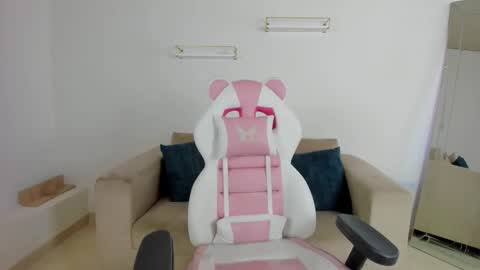 Snapshot of _april_smith_ chatting on November 2025 12:16:02 PM online show from November 2025 12:16:02 PM