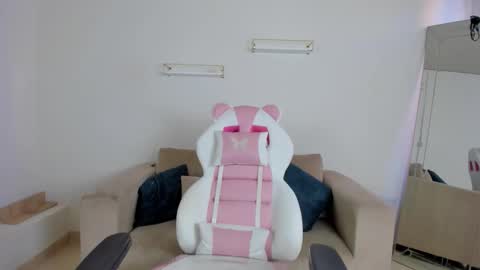 Snapshot of _april_smith_ chatting on November 2025 12:07:01 PM online show from November 2025 12:07:01 PM