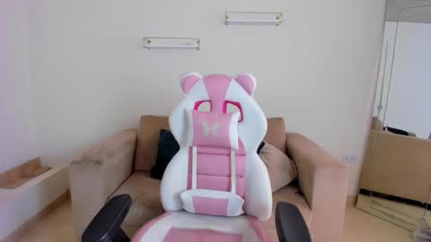 Snapshot of _april_smith_ chatting on January 2026 01:14:01 PM online show from January 2026 01:14:01 PM