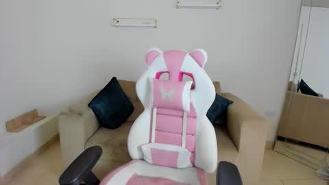 Snapshot of _april_smith_ chatting on January 2026 12:21:02 PM online show from January 2026 12:21:02 PM