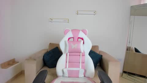 Snapshot of _april_smith_ chatting on February 2026 12:19:01 PM online show from February 2026 12:19:01 PM