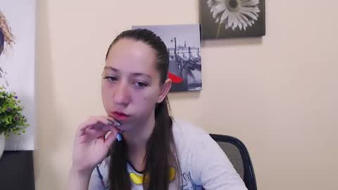 _astraia_ online show from June 2026 06:18:01 AM