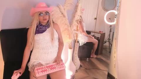 ATENEA online show from January 2025 08:03:02 PM