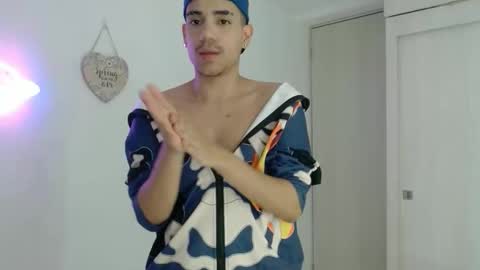 _austinmoon online show from April 2026 05:45:02 AM