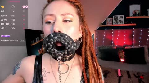 Sofia online show from January 2025 03:32:02 PM