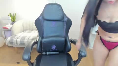 Bella Evans online show from April 2026 05:22:01 AM