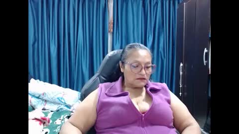 _bellanocturna online show from April 2026 03:28:01 AM