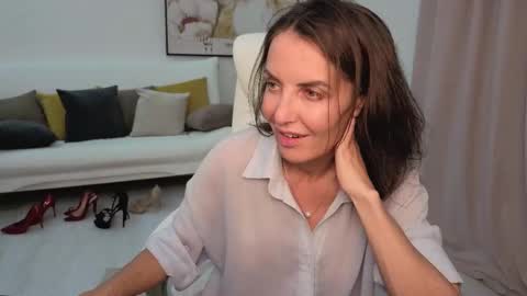 Beylly online show from September 2025 04:18:01 PM