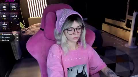 Snapshot of _black_fox__ chatting on June 2026 11:36:02 PM Olivia Subscribe to my Fansly - online show from June 2026 11:36:02 PM