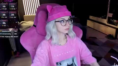 Snapshot of _black_fox__ chatting on July 2026 12:54:01 AM Olivia Subscribe to my Fansly - online show from July 2026 12:54:01 AM