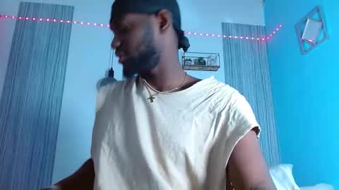 Andrew online show from December 2025 03:12:02 AM