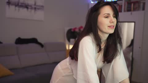 Lili online show from December 2024 12:08:01 AM