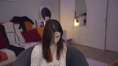 Lili online show from March 2025 10:14:02 AM