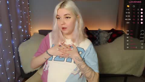 Elizabeth online show from December 2024 08:49:02 PM