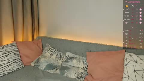 Elizabeth online show from November 2025 11:05:01 PM