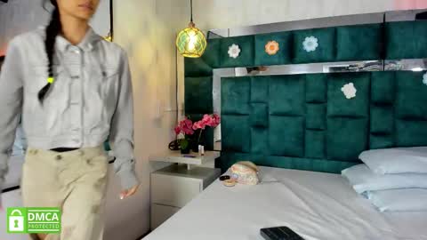 _bonnyandclyde online show from January 2026 12:08:02 PM