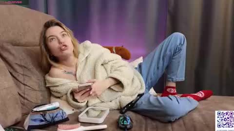 Snapshot of _capybara0_0 chatting on February 2025 09:20:02 AM _capybara0_0 online show from February 2025 09:20:02 AM