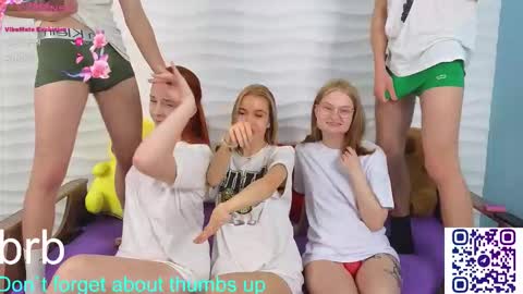 Snapshot of _capybara0_0 chatting on November 2025 11:49:02 PM _capybara0_0 online show from November 2025 11:49:02 PM